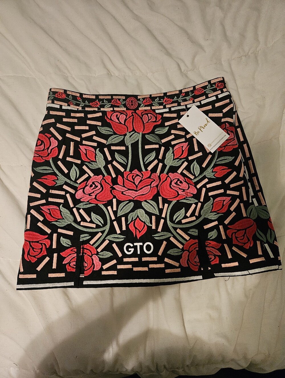 NWT herencia Gto Embroidered Skirt, Large - Picture 1 of 4